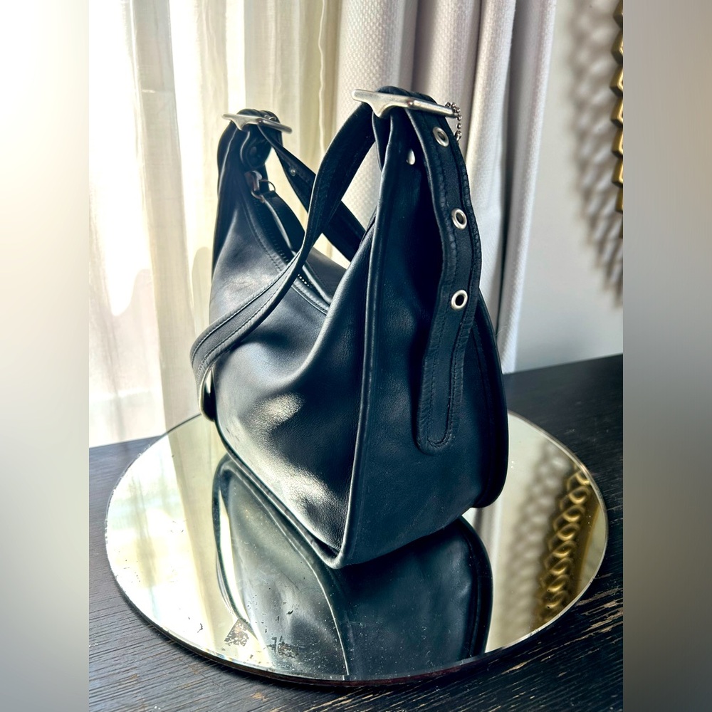 Vintage Coach black leather Handbag